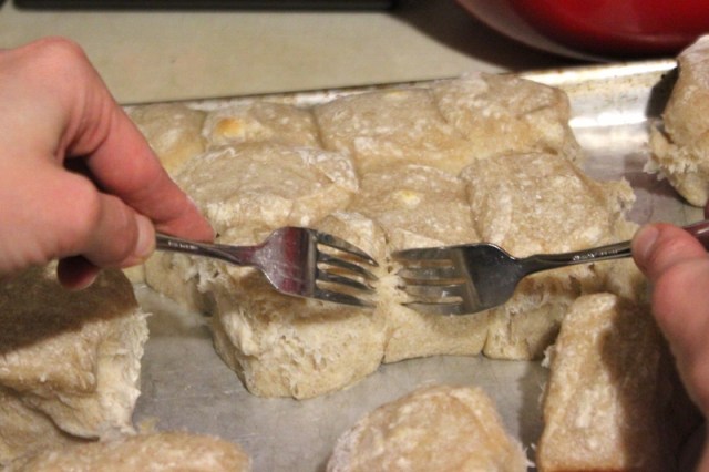 22 use a fork (800x533)